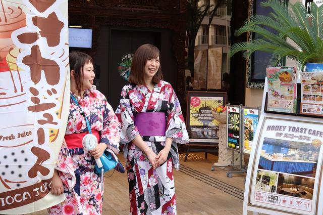 девушки в традиционной японской одежде