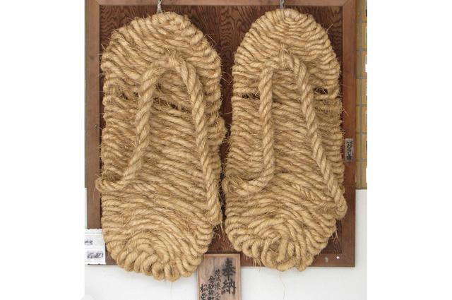 соломенные сандалии Будды